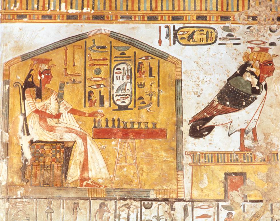 Queen Nefertari playing senet